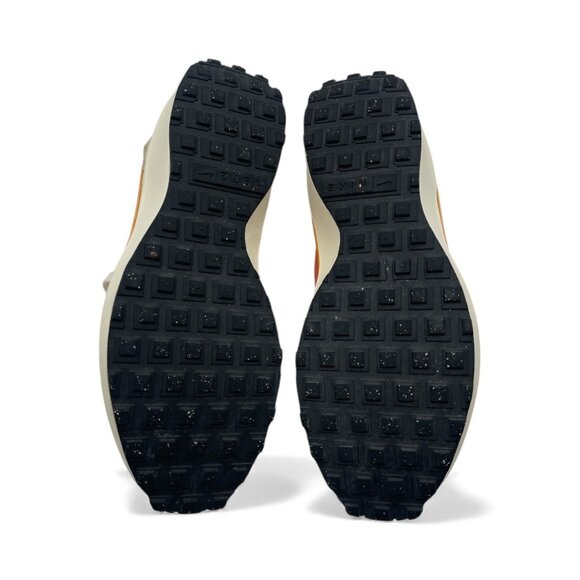 Nike Waffle Debut Vintage Running Shoe - Women's 9.5 - Picture 6 of 7